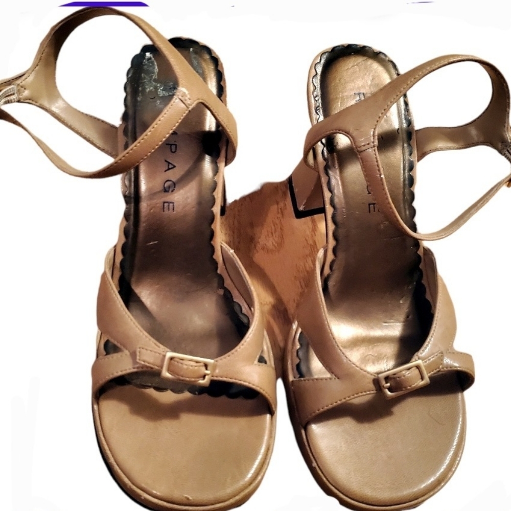 Rampage Size 7 open toe camel color sandals